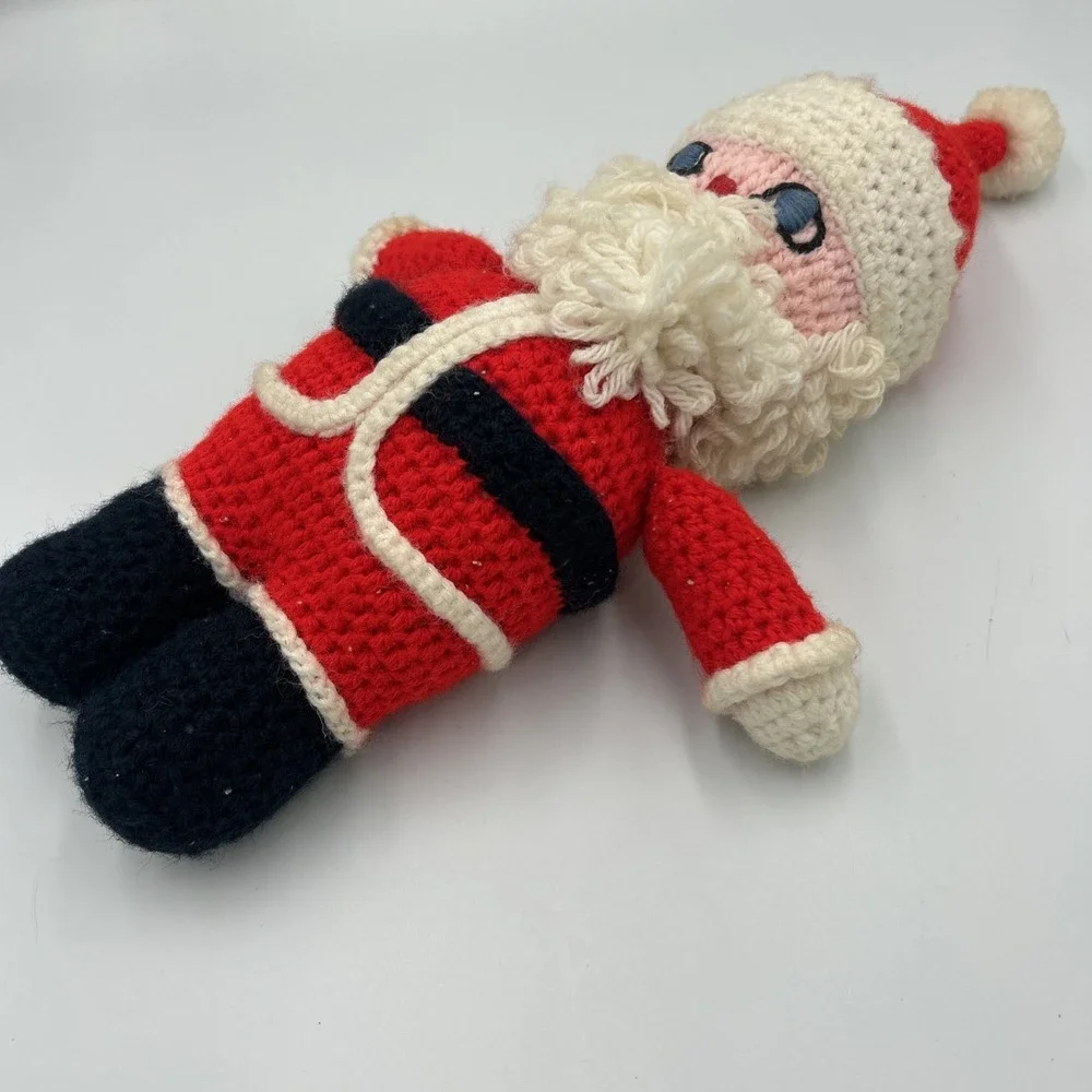 Vintage Handmade Crochet Knit SANTA CLAUS Christmas Holiday 16